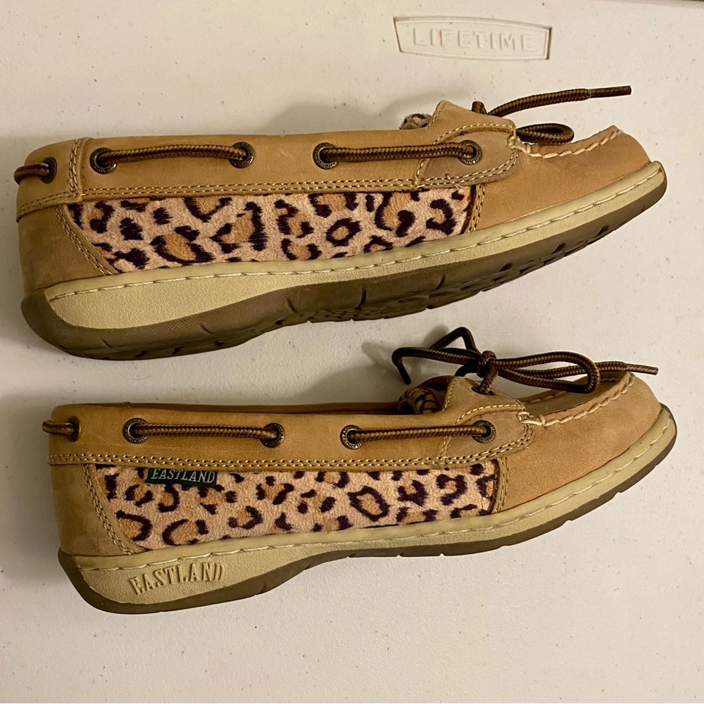 Eastland Women’s Tan Leather/Suede Cheetah Boat Tie Shoe , Size 6.5